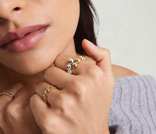 Should Men Be Allowed to Wear Feminine Jewellery?