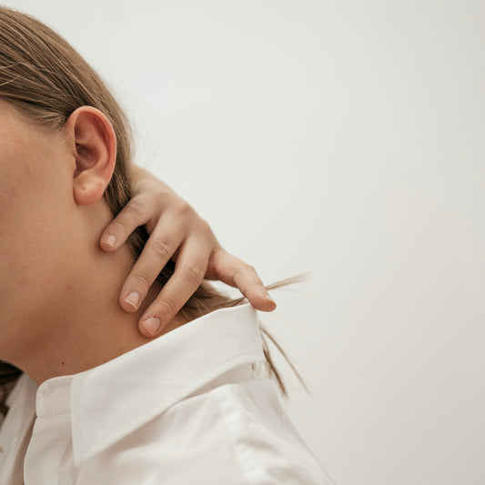Can Necklaces Cause Neck Pain? What You Need to Know