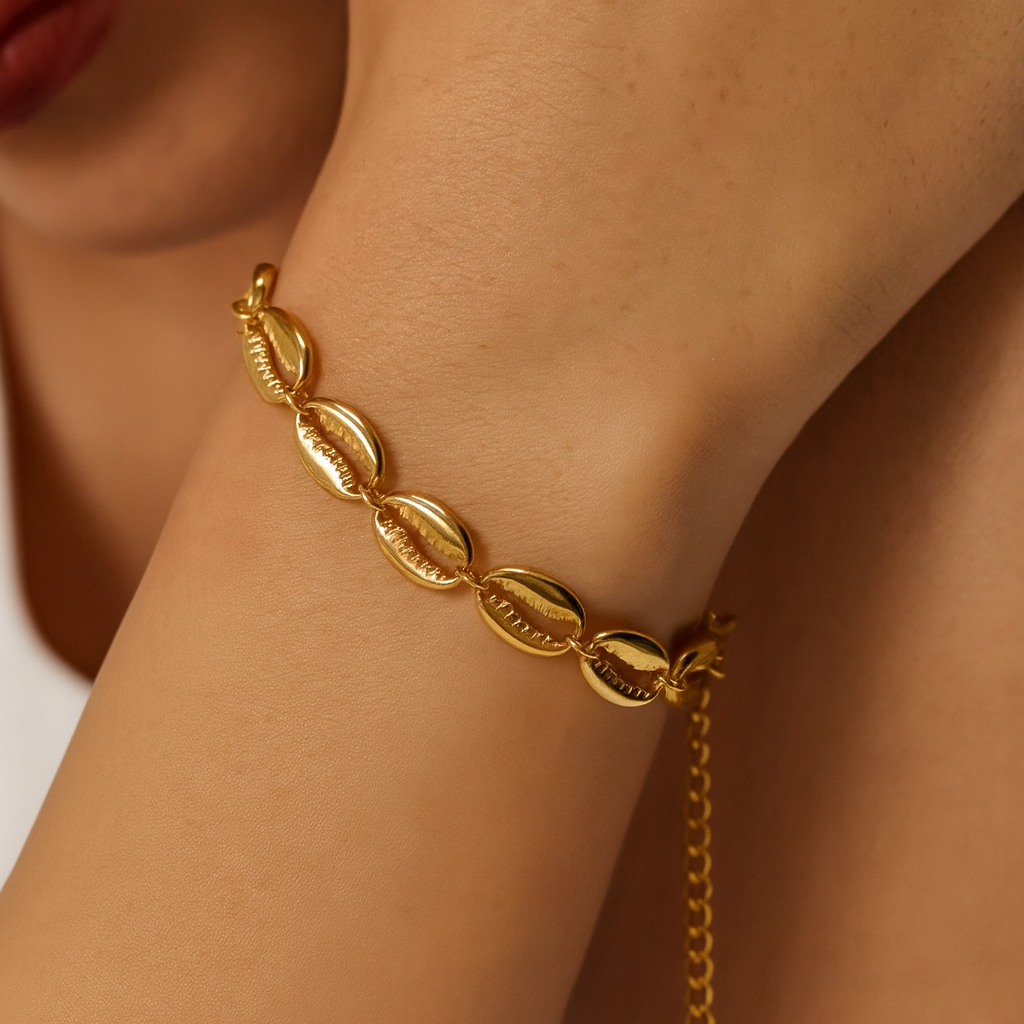 Hollow Shell Beach Bracelet