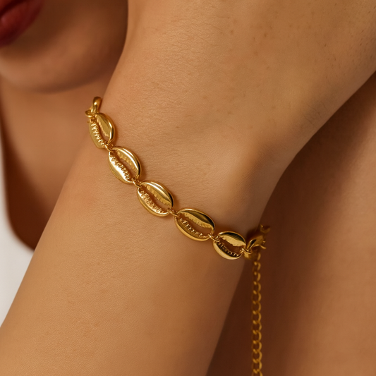Hollow Shell Beach Bracelet
