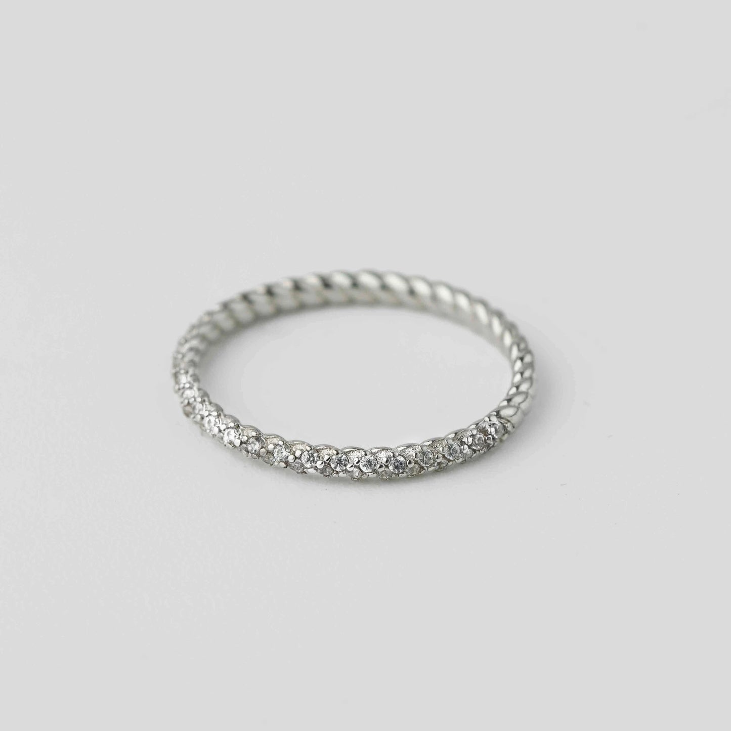 Srerling silver minimalist ring with cubic zirconia 