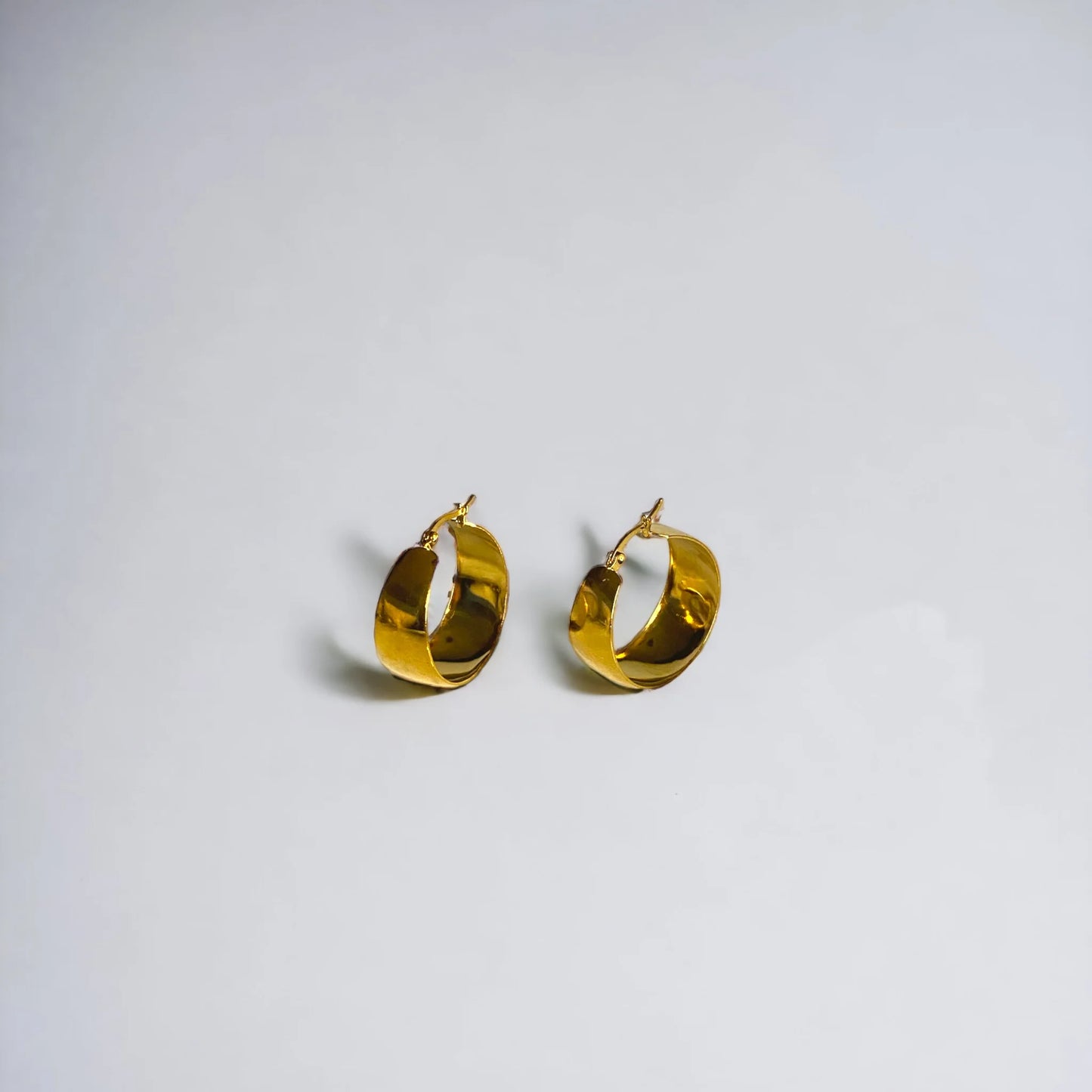 Chunky gold hoop earrings